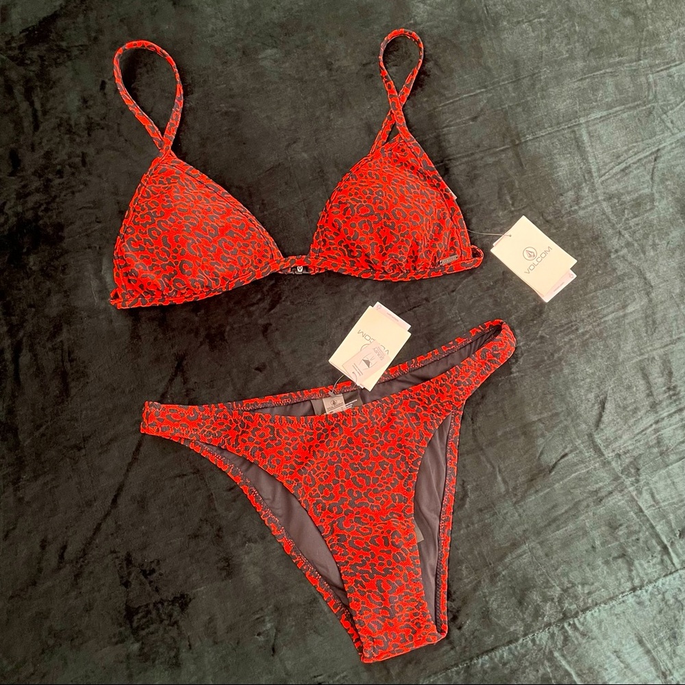 **NWT** Volcom Bikini Set